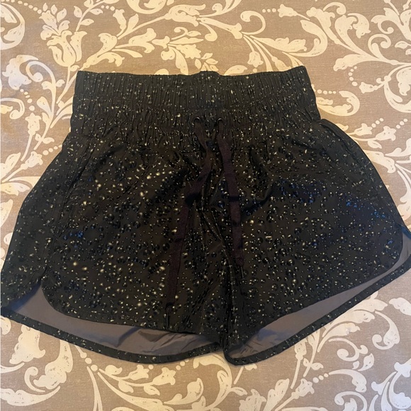 Zyia black bubble shorts size S - Picture 2 of 4
